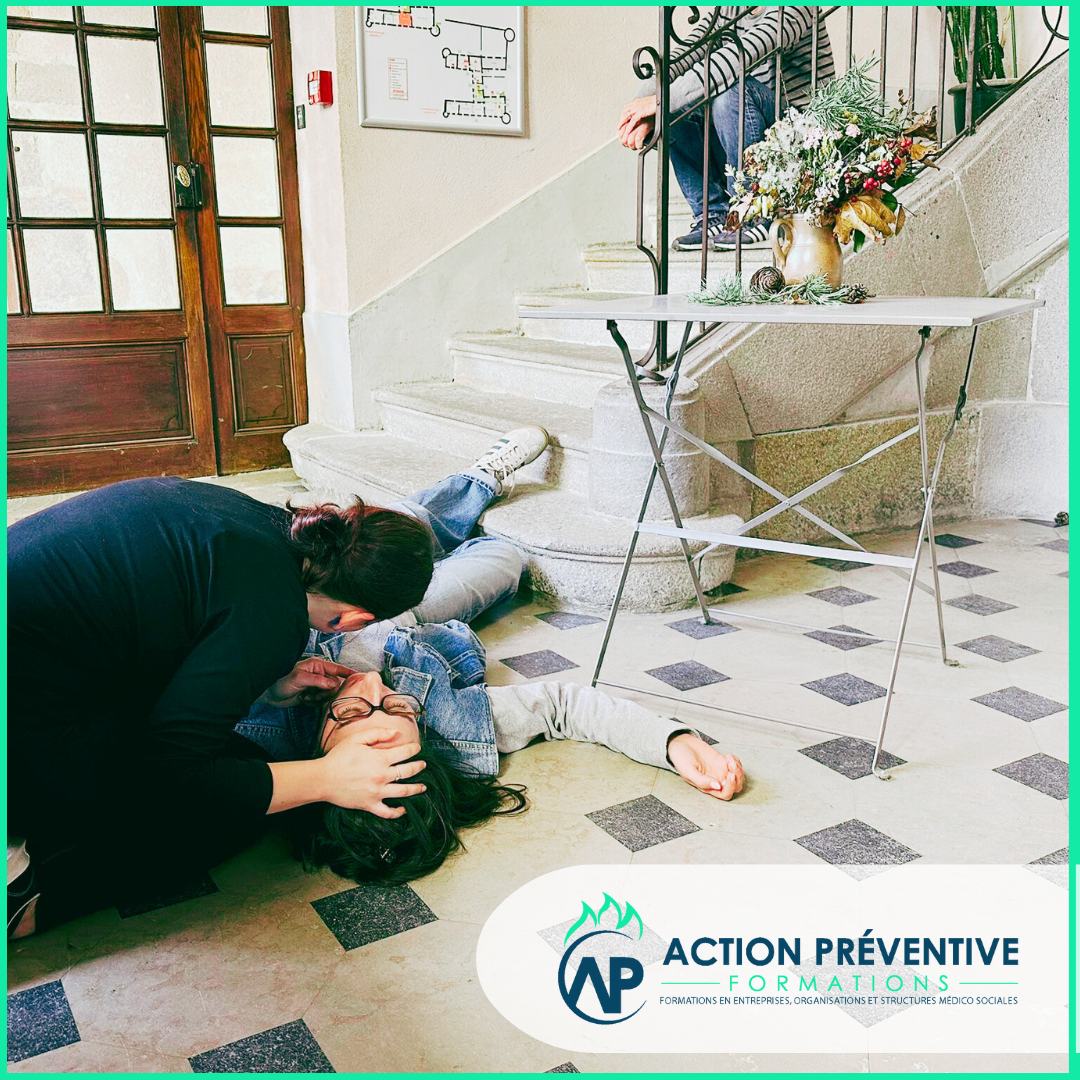 Formation aux gestes de secours en crèche.