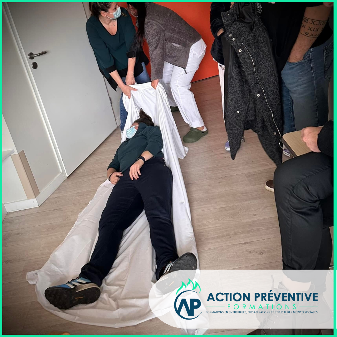 Formations en établissement de santé à La Réunion pour la prévention des risques et la sécurité des professionnels