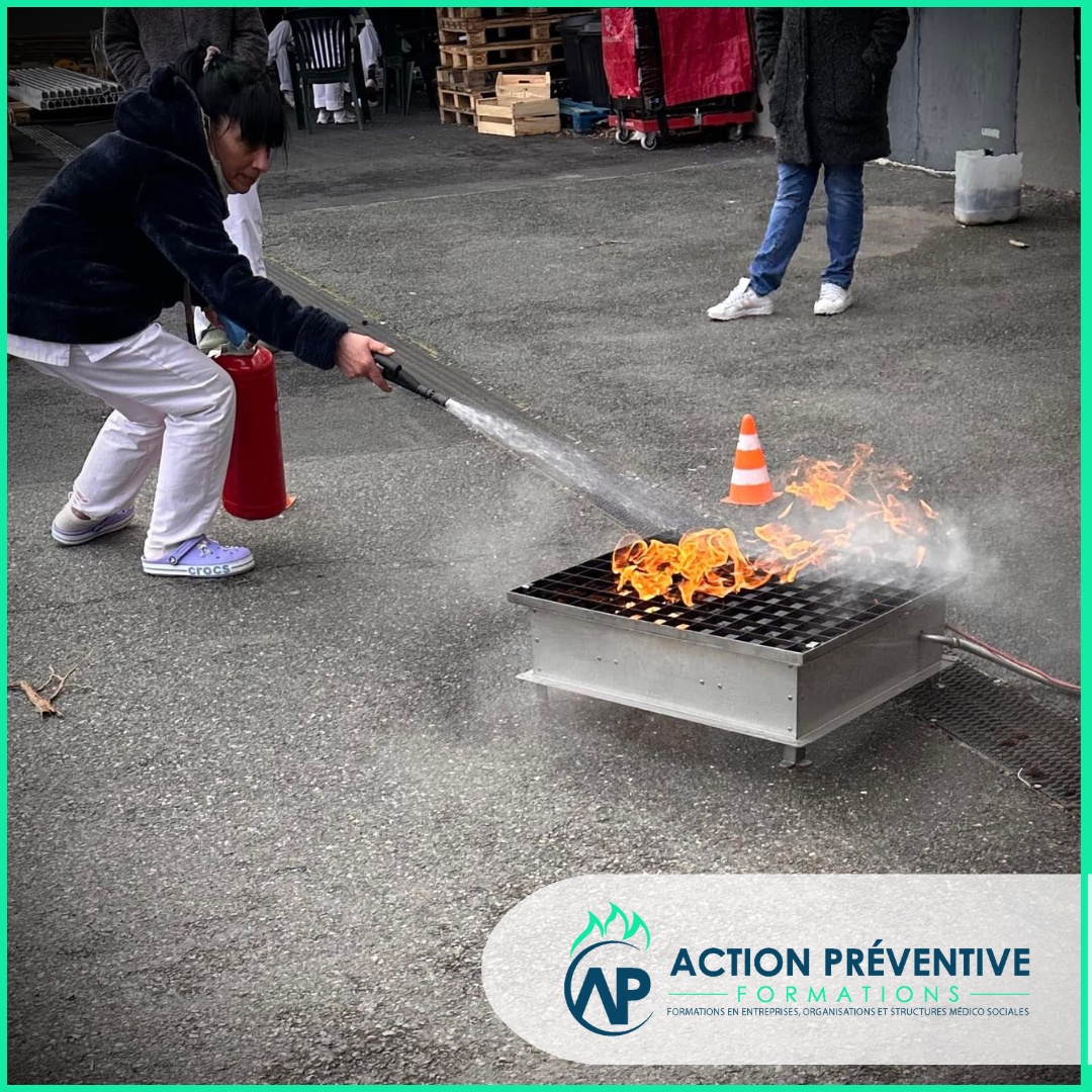 Formation incendie en EHPAD à La Réunion avec exercice d’évacuation et manipulation d’extincteur